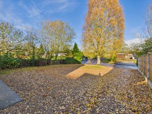 Frontage - click for photo gallery